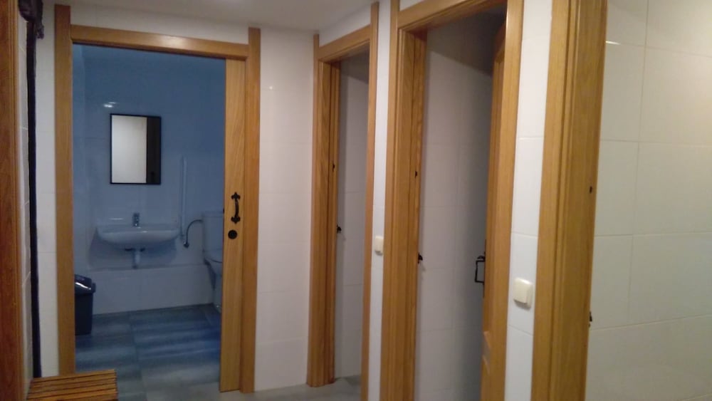 Habitación compartida, baño compartido (5 personas Argiñatx)
