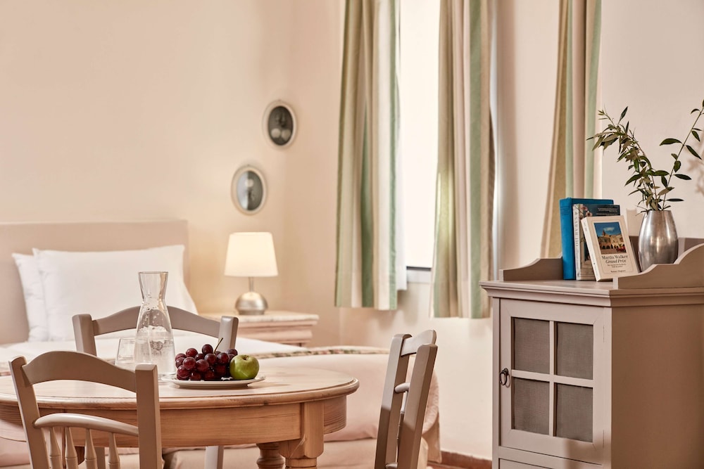 Family Apartment, 1 Bedroom, Garden View - Photo 8