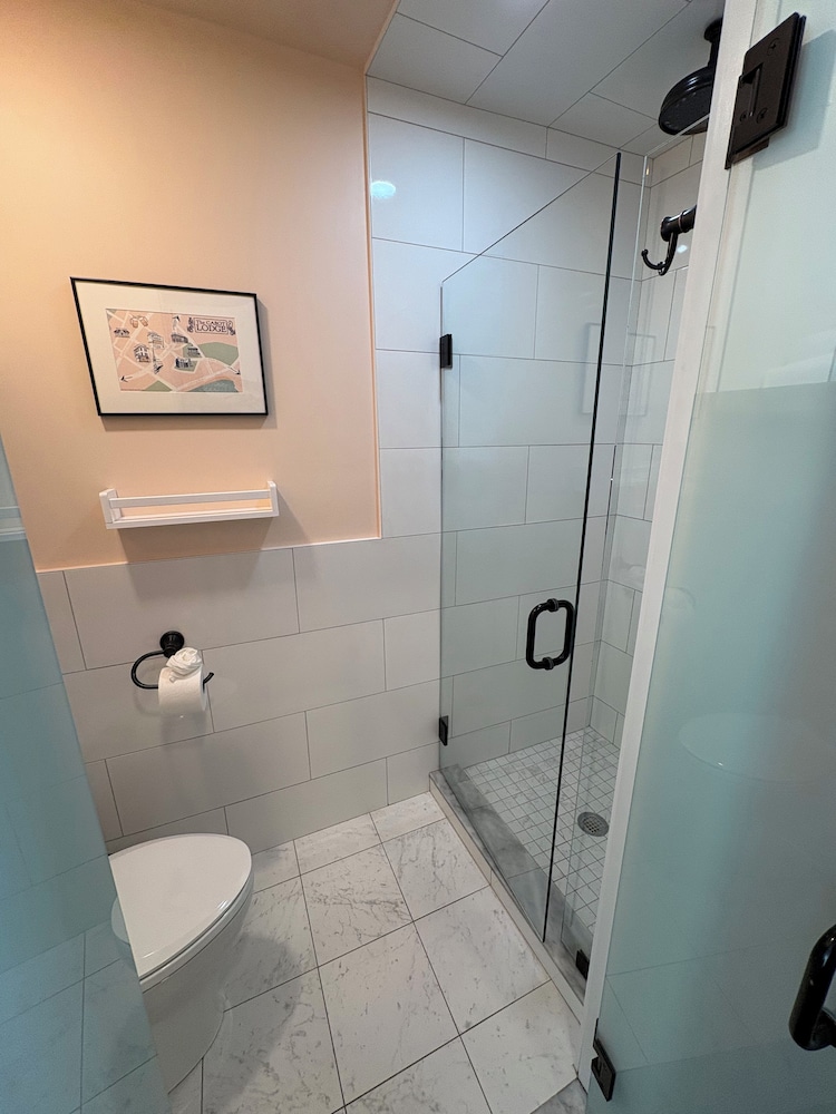 Standard Room (King Quarters) photo 3