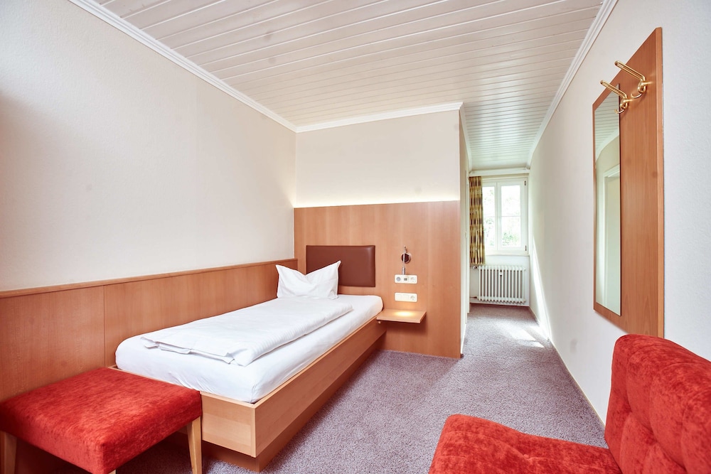 Classic Single Room