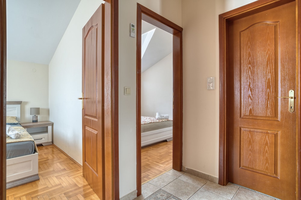 Panoramic Apartment - Photo 3