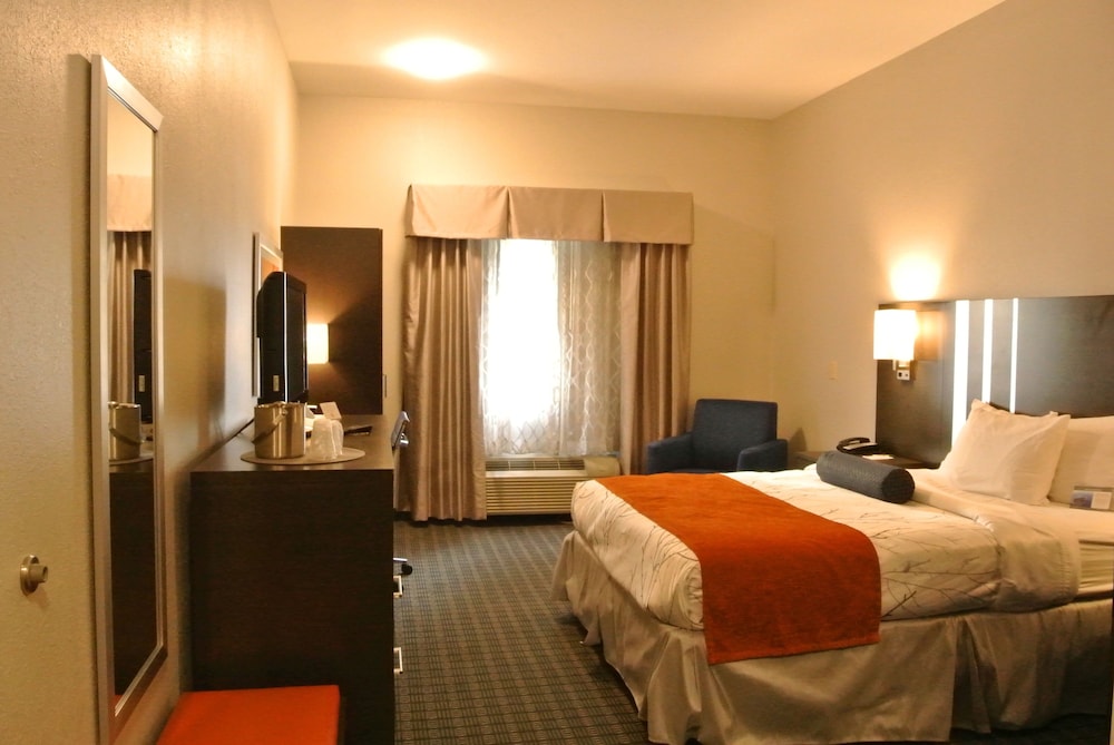 Premium Room, 1 King Bed - Photo 2