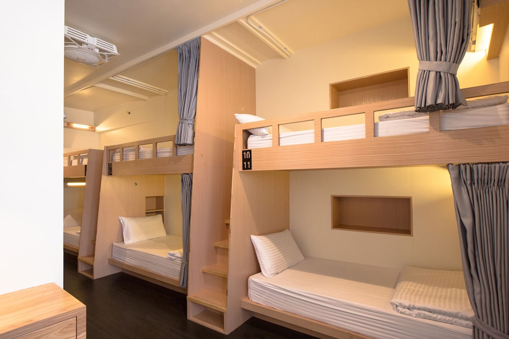 Deluxe Single Bed - Mix Dorm photo 3