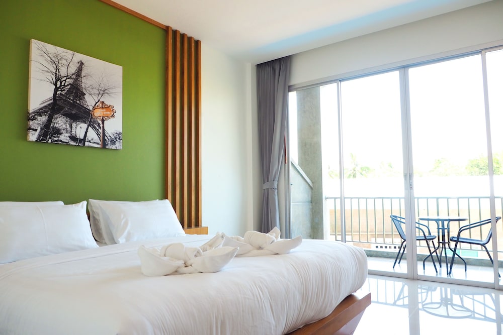 City View Room - Photo 5
