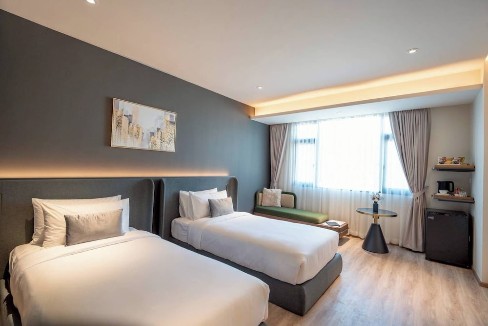 Superior Double or Twin Room, Pool View