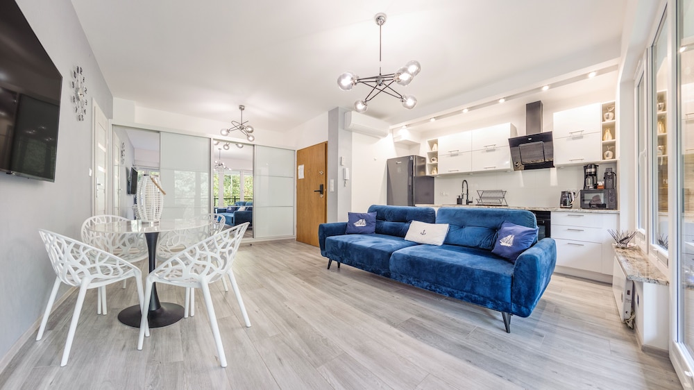 Apartment (7, ul. Szmaragdowa 21) photo 1