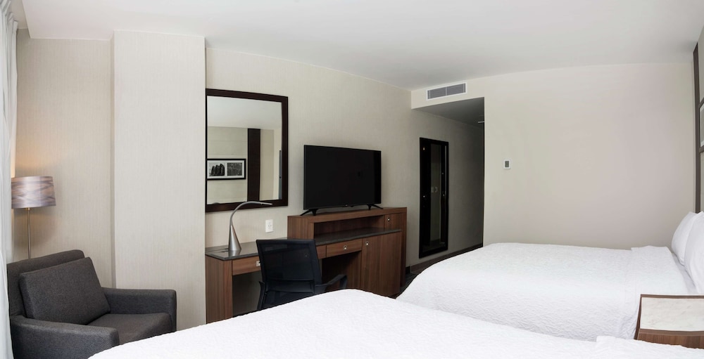 Room, 2 Double Beds, City View photo 2