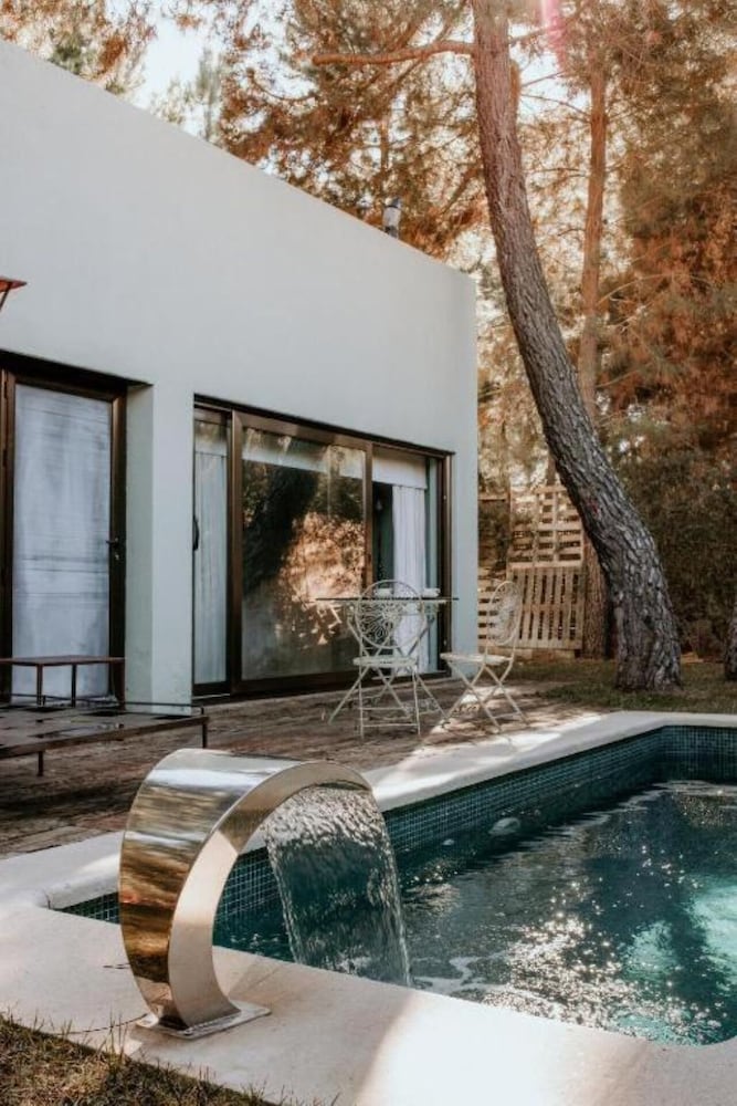 Grand Suite, 1 King Bed, Private Pool, Garden View photo 2