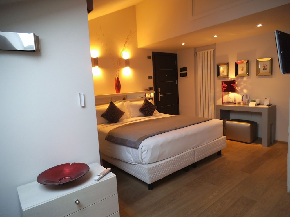 Studio Suite photo 2