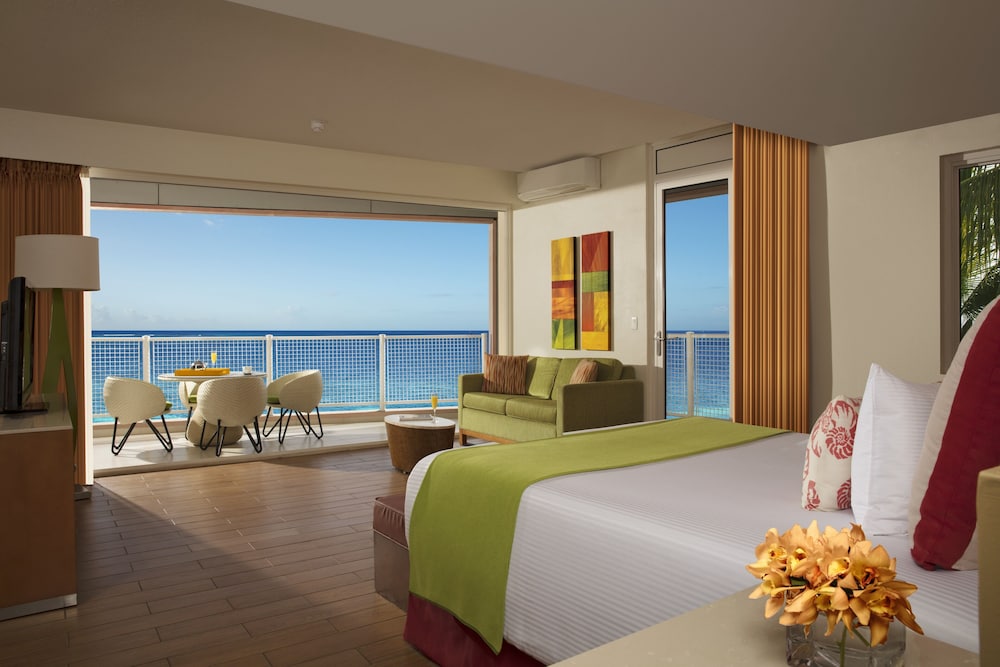 Sun Club Honeymoon Junior Suite