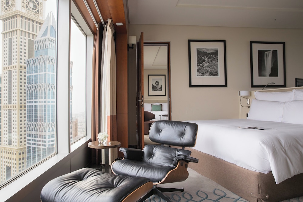 Premier Deluxe Room - Photo 4