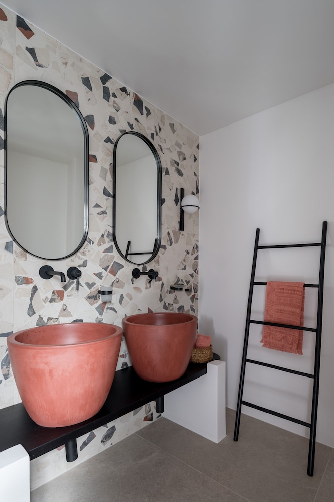 Junior Suite with Private Pool - Photo 4