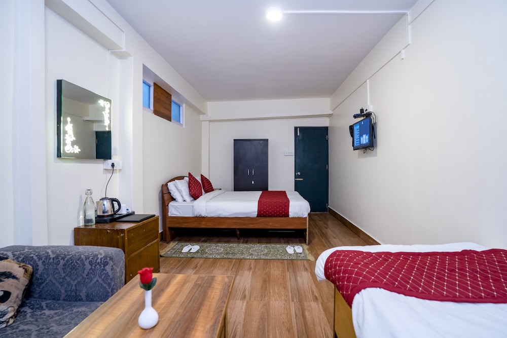 Deluxe Room - Photo 19