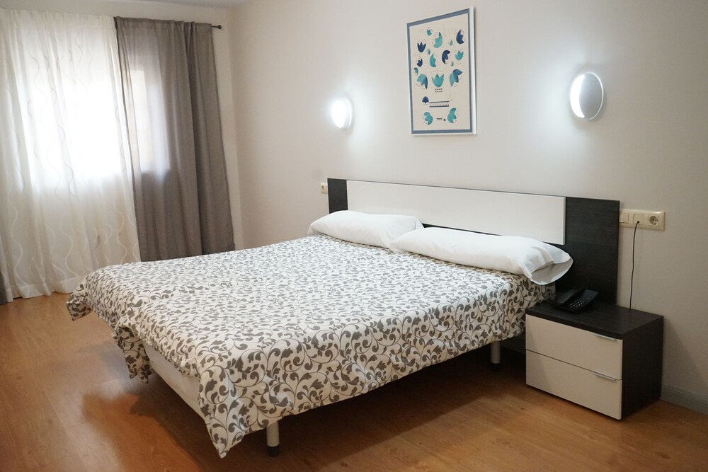 Standard Triple Room - Photo 2