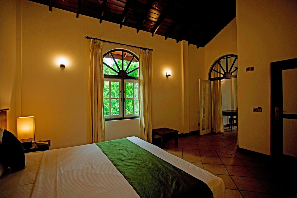 Standard Double or Twin Room, 1 Queen Bed, Non Smoking photo 3
