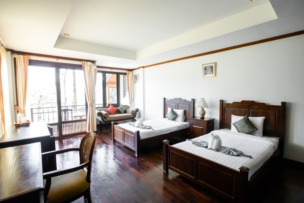 Beachfront Sea View Twin Room - Photo 11