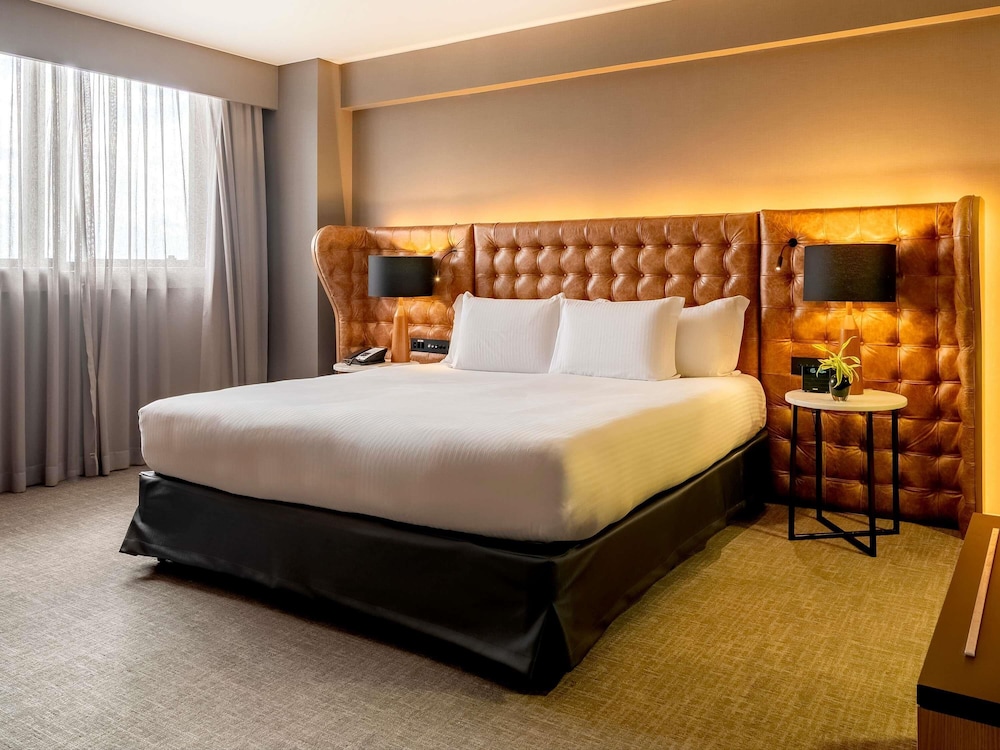Presidential Suite, 1 King Bed, Club Lounge Access