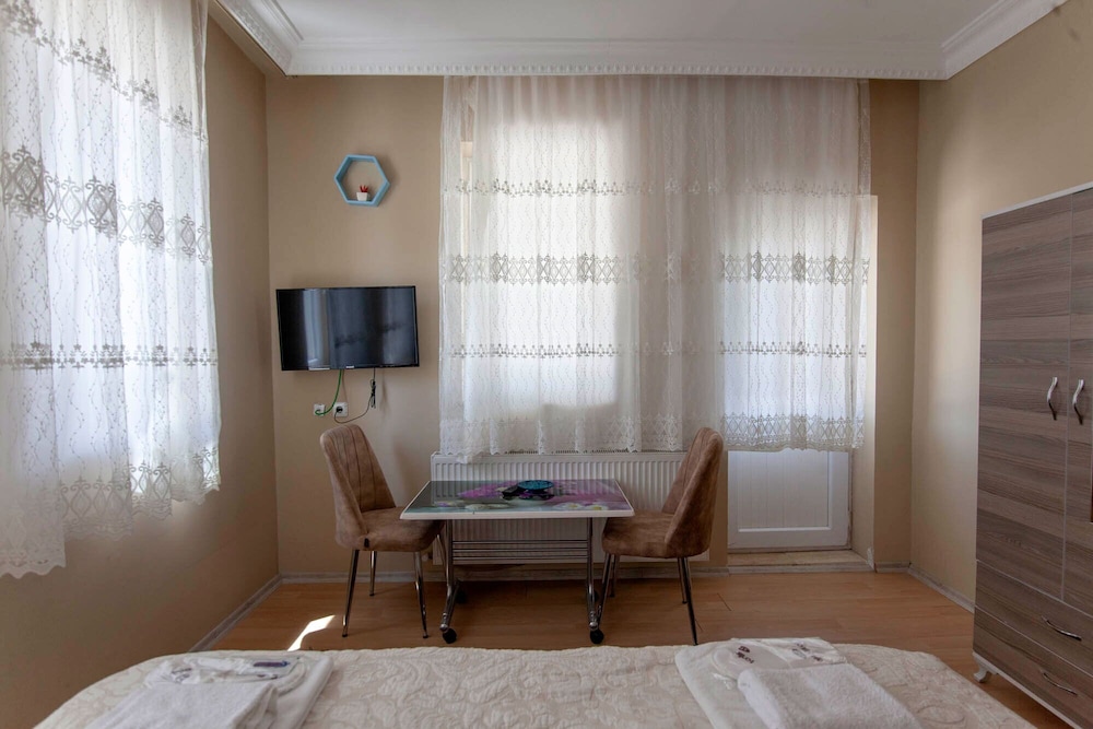 Double Room - Photo 4
