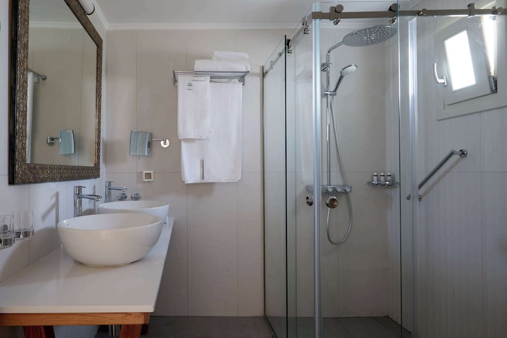 Queen Duplex Suite Sea View with Private Heated Pool and Hydromassage