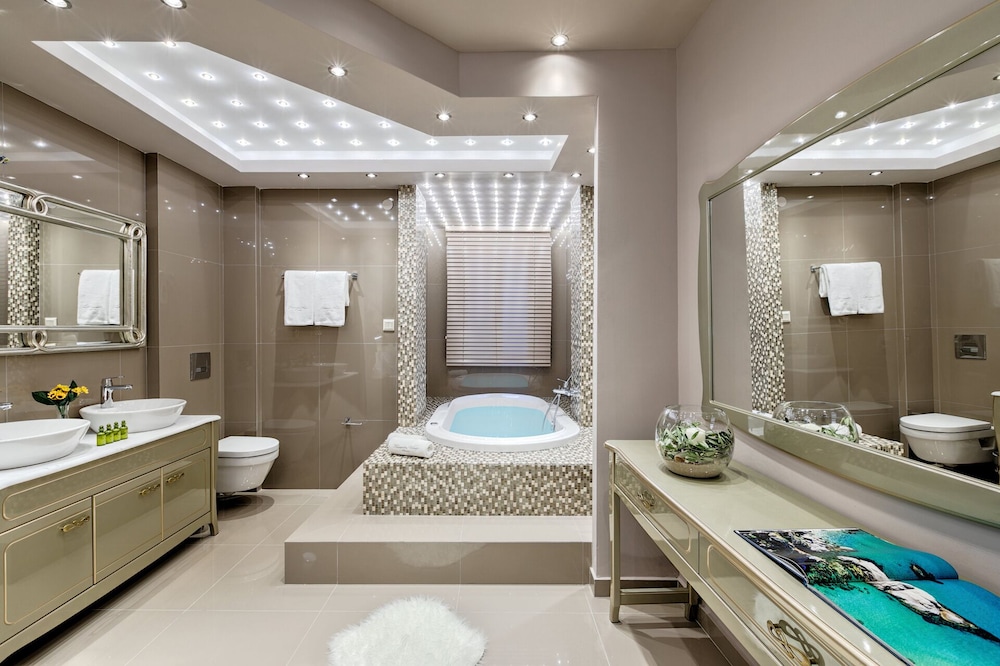 Deluxe Suite, Private Pool photo 3