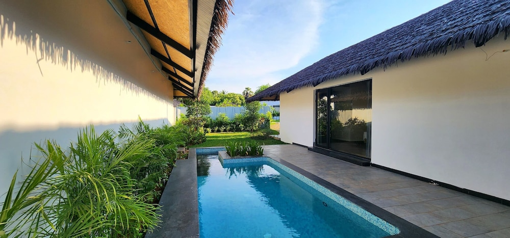 Exotica Pool Villa