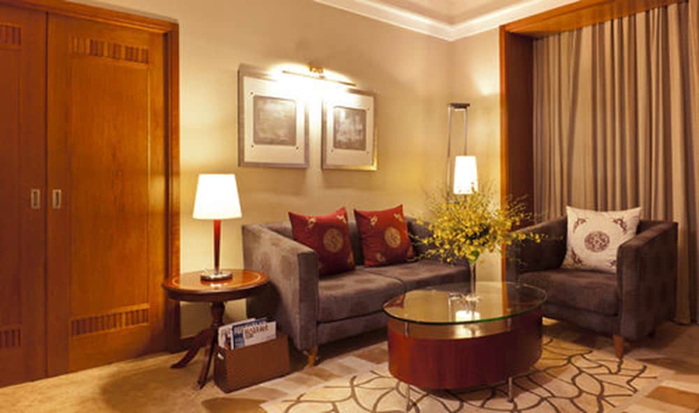 Deluxe Suite