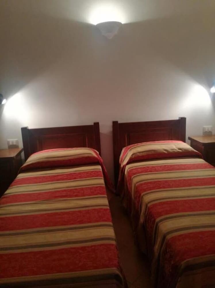 Classic Double or Twin Room photo 3