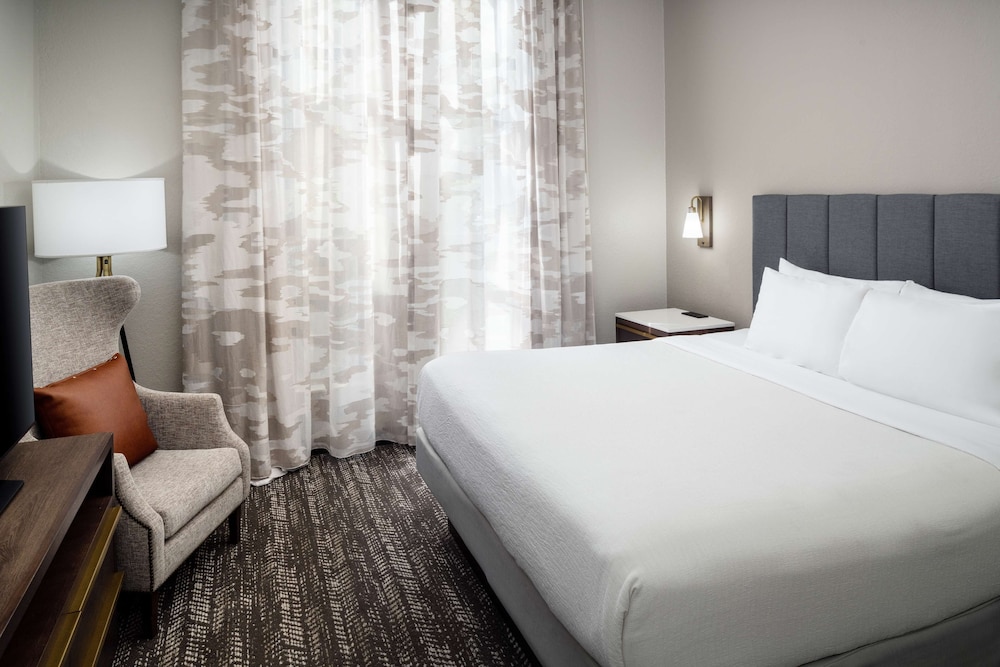 1 King Bed Custom Suite