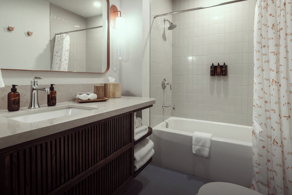 Suite (Fall Creek) - Photo 8