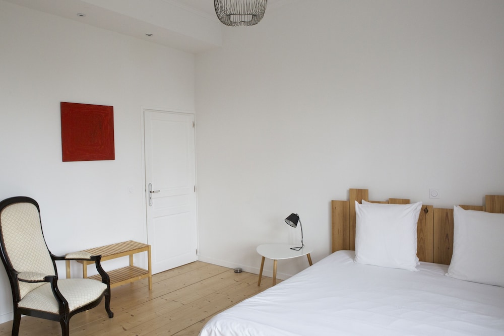Superior Double Room (Chambre de la Cour)