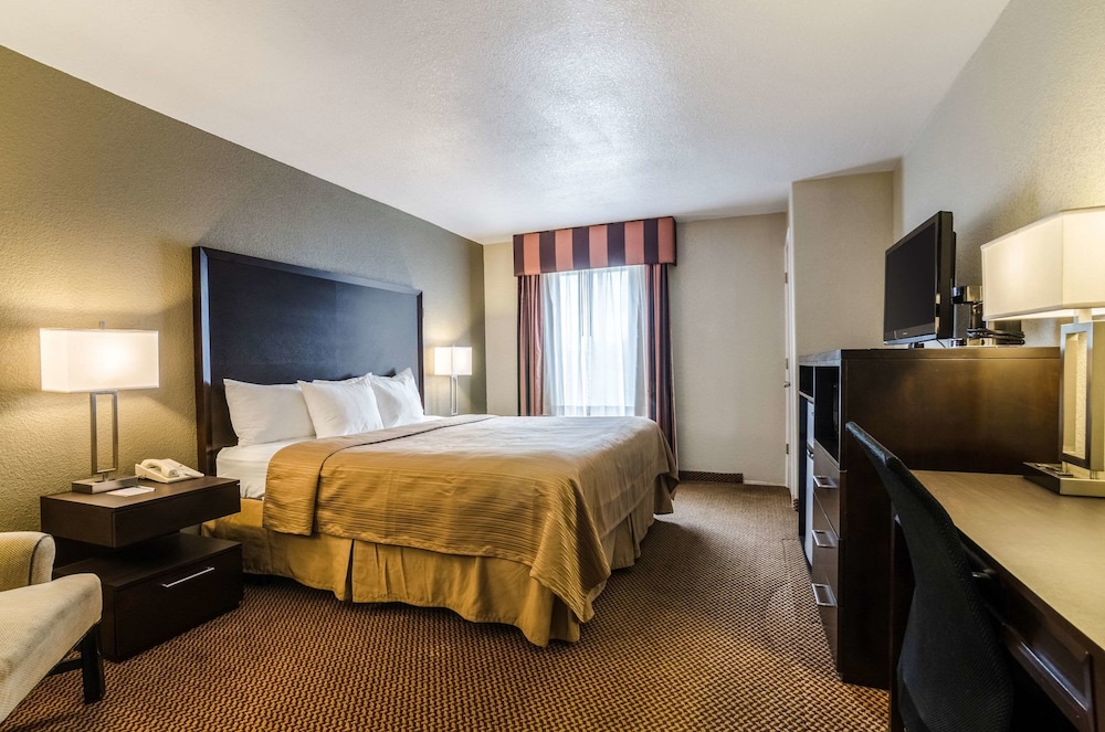 Standard Room, 1 King Bed, Non Smoking