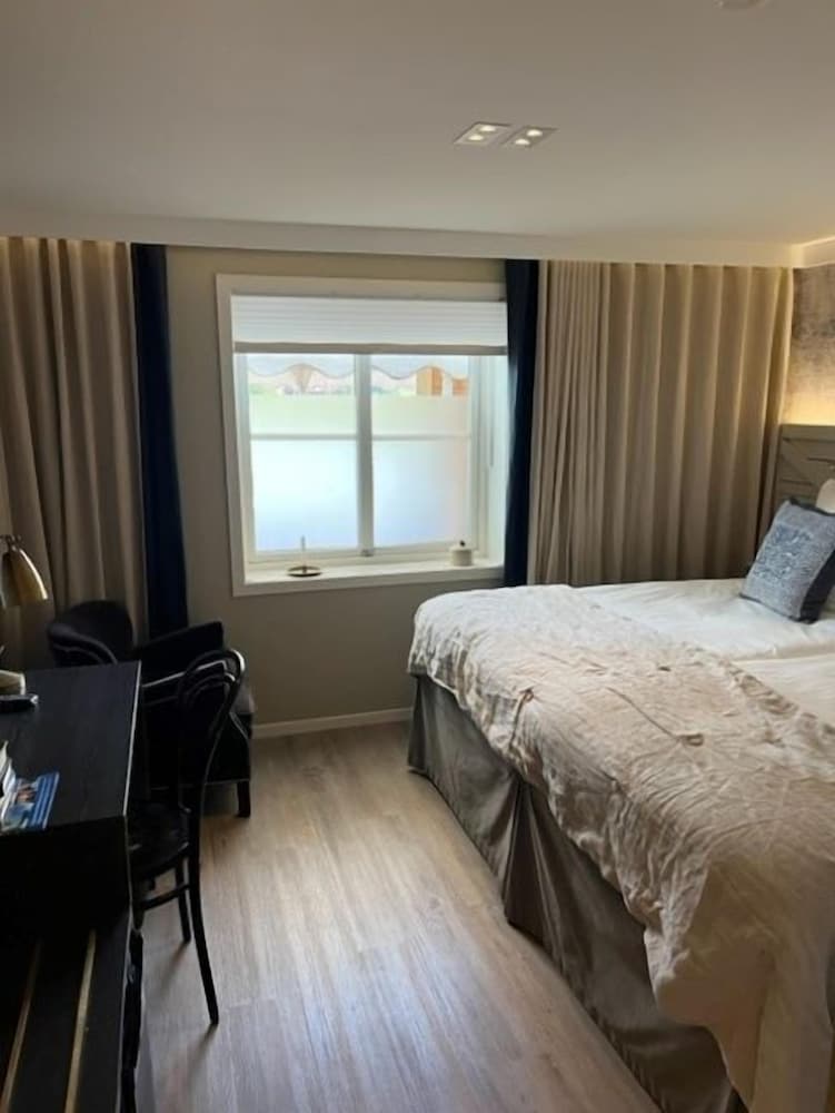 Deluxe Double Room (view towards terrace)