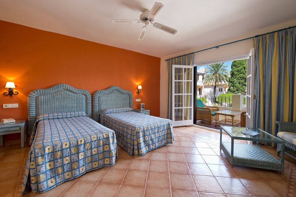Standard Double Room, Balcony - Photo 3