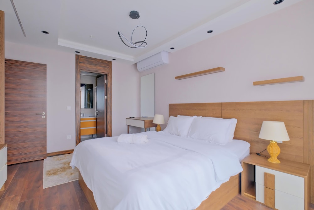 Royal Apartment photo 2