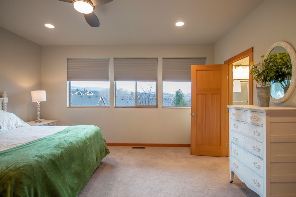 House, 3 Bedrooms photo 2
