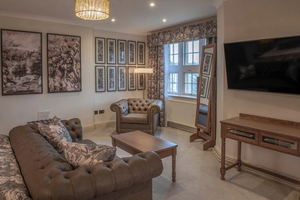 Junior Suite, 1 King Bed photo 3