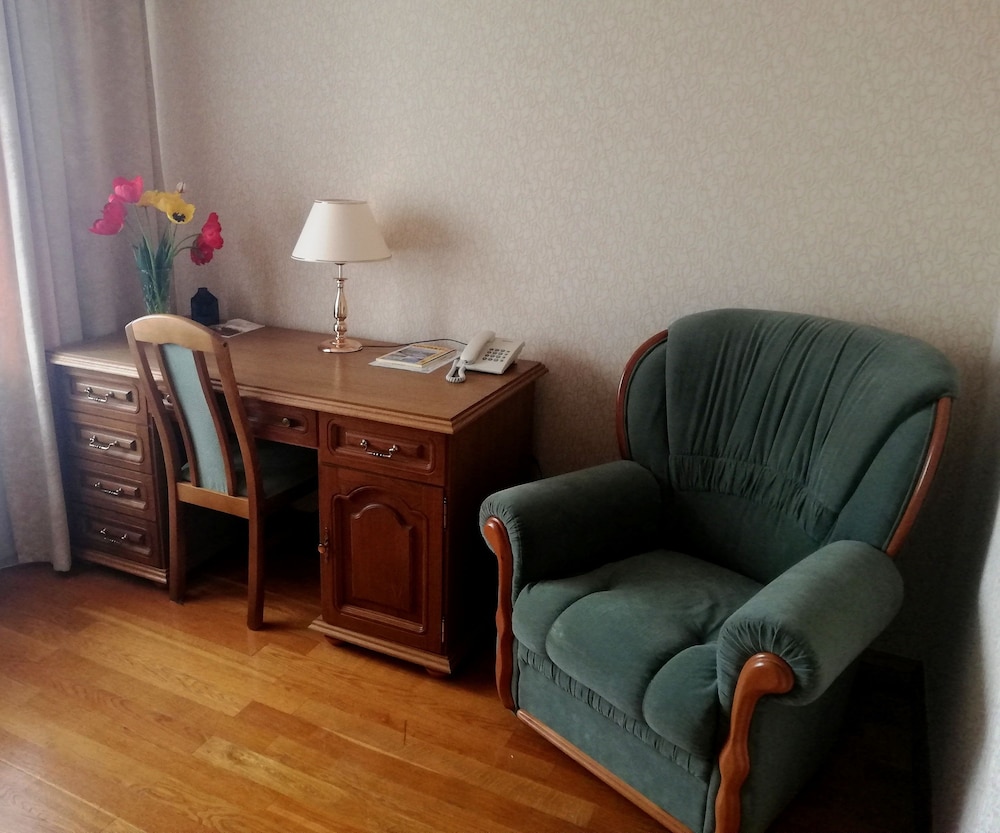 Suite, 2 Twin Beds photo 2