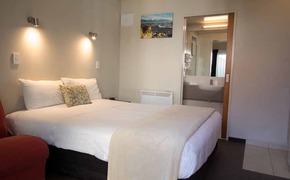 Standard Studio, 1 Queen Bed photo 1