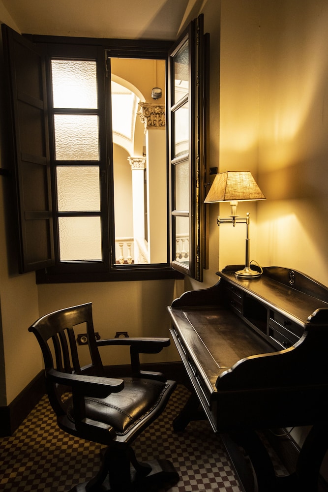 Classic Twin Room - Photo 4