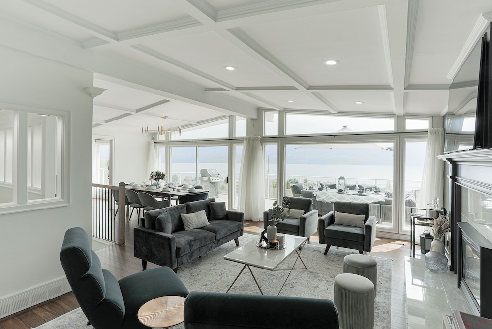 Panoramic House, 3 Bedrooms, Lake View photo 3