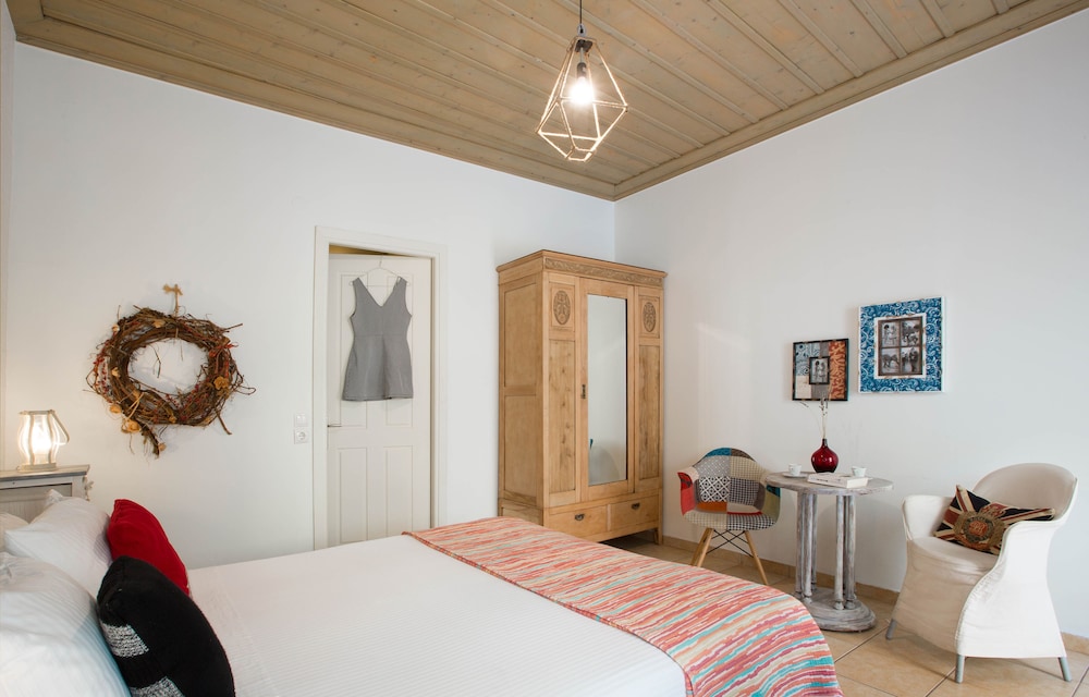 Double Room, Ground Floor (Groundfloor entrance,Amymone Building) photo 3