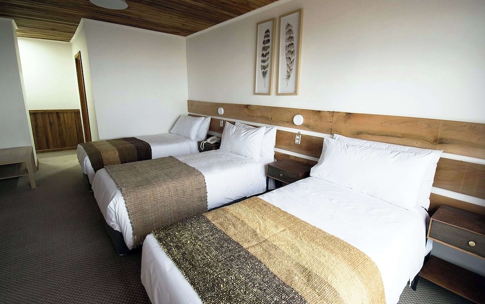 Standard Room, 3 Twin Beds, Non Smoking, Ocean View photo 2