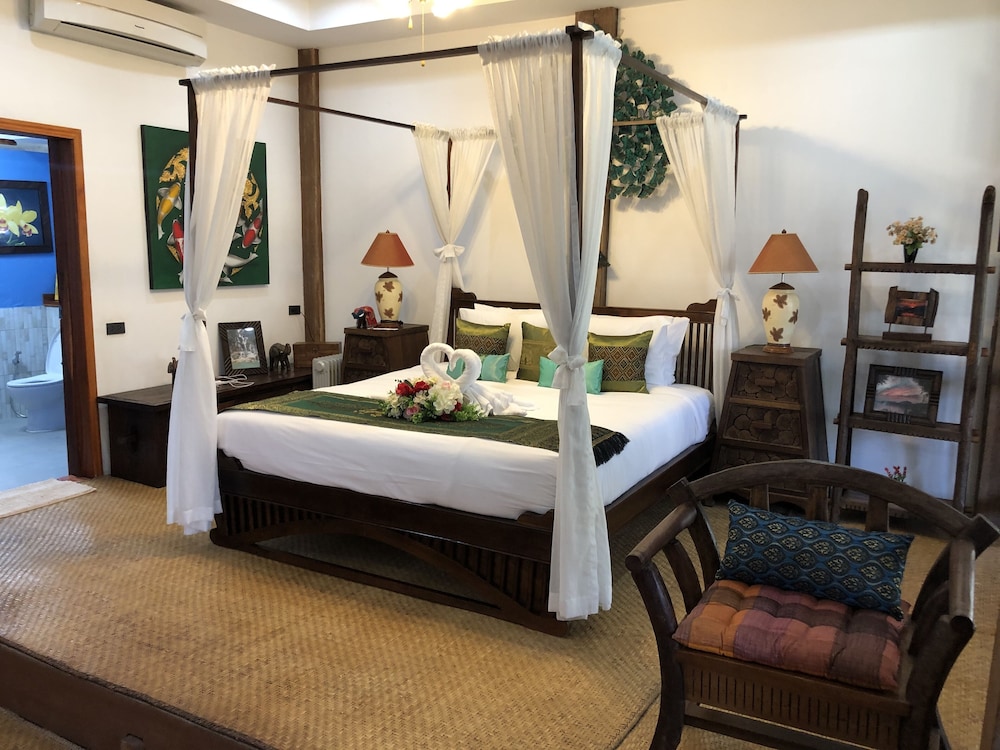 Honeymoon Room