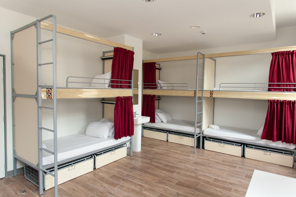 One Bed in a Ten Bed Female Dorm With Shared Bathroom photo 1