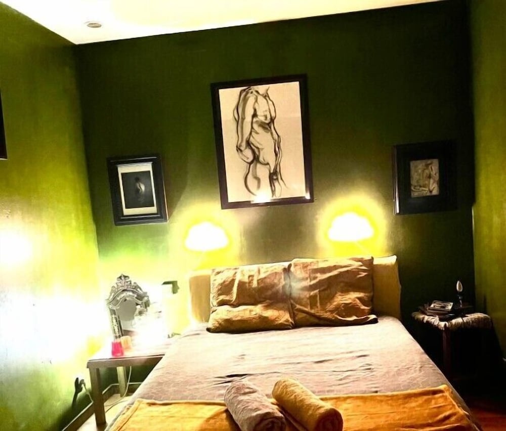 Basic Room, City View