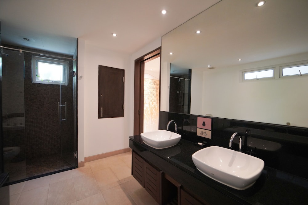 Premium One Bedroom Apartment - Photo 6