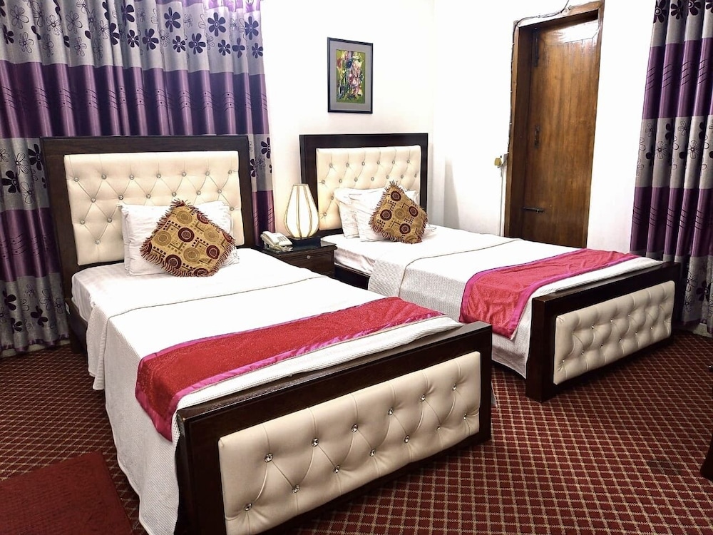 Deluxe Twin Room, 2 Twin Beds, Smoking, Bathtub photo 2