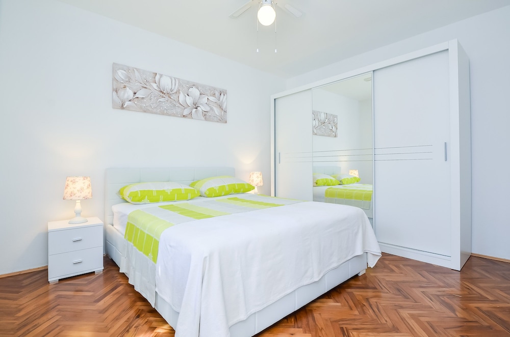 Apartment (Two Bedroom Apartment)