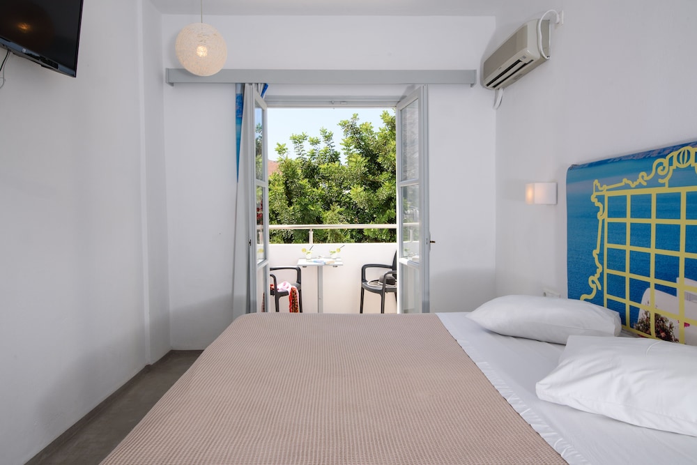 Standard Triple Room - Photo 1