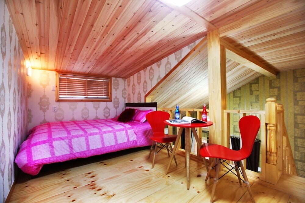 Room (Jasmine)